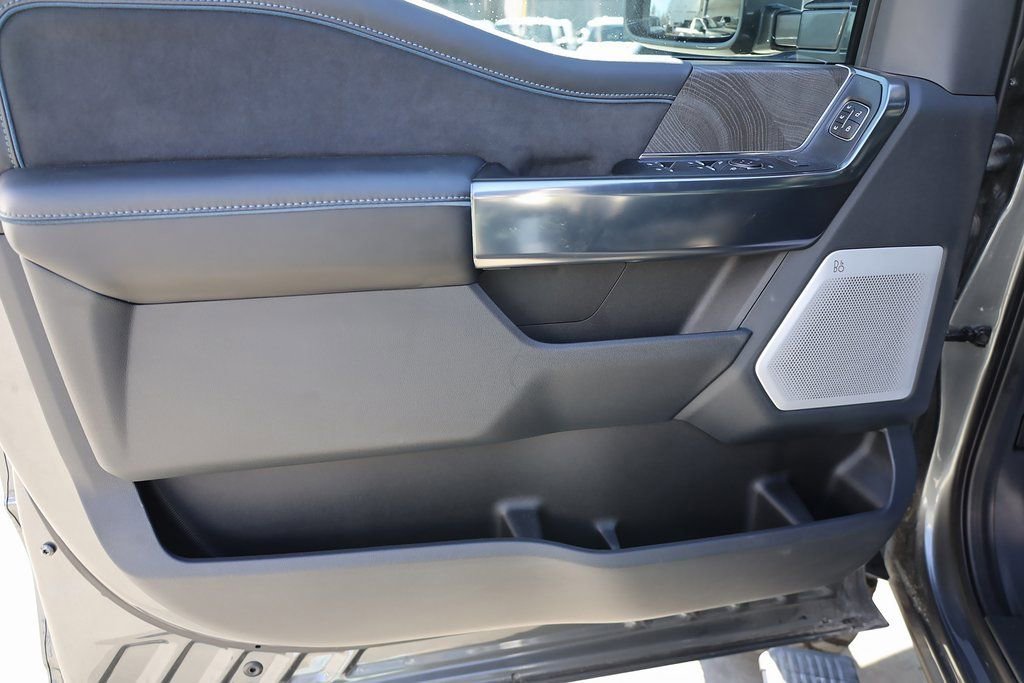 2025 Ford F-350 Super Duty Platinum - Photo 10