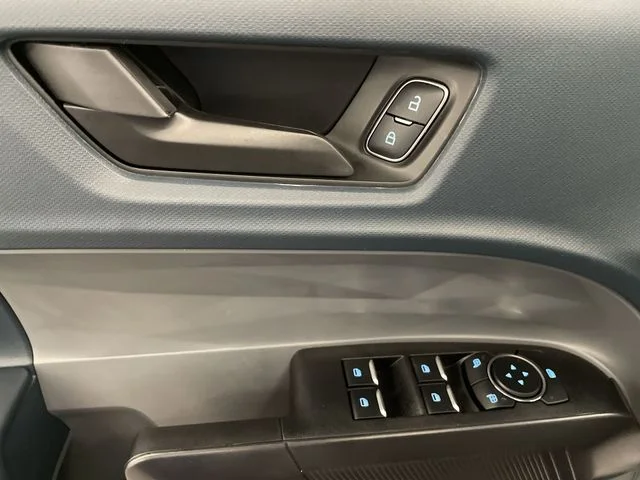 New 2026 Carbonized Gray Metallic Ford XLT image 13