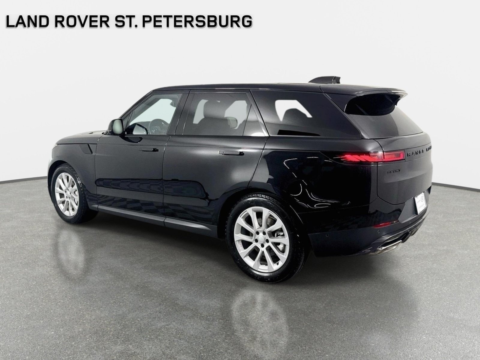 Used 2025 Santorini Black Metallic Land Rover SE image 7