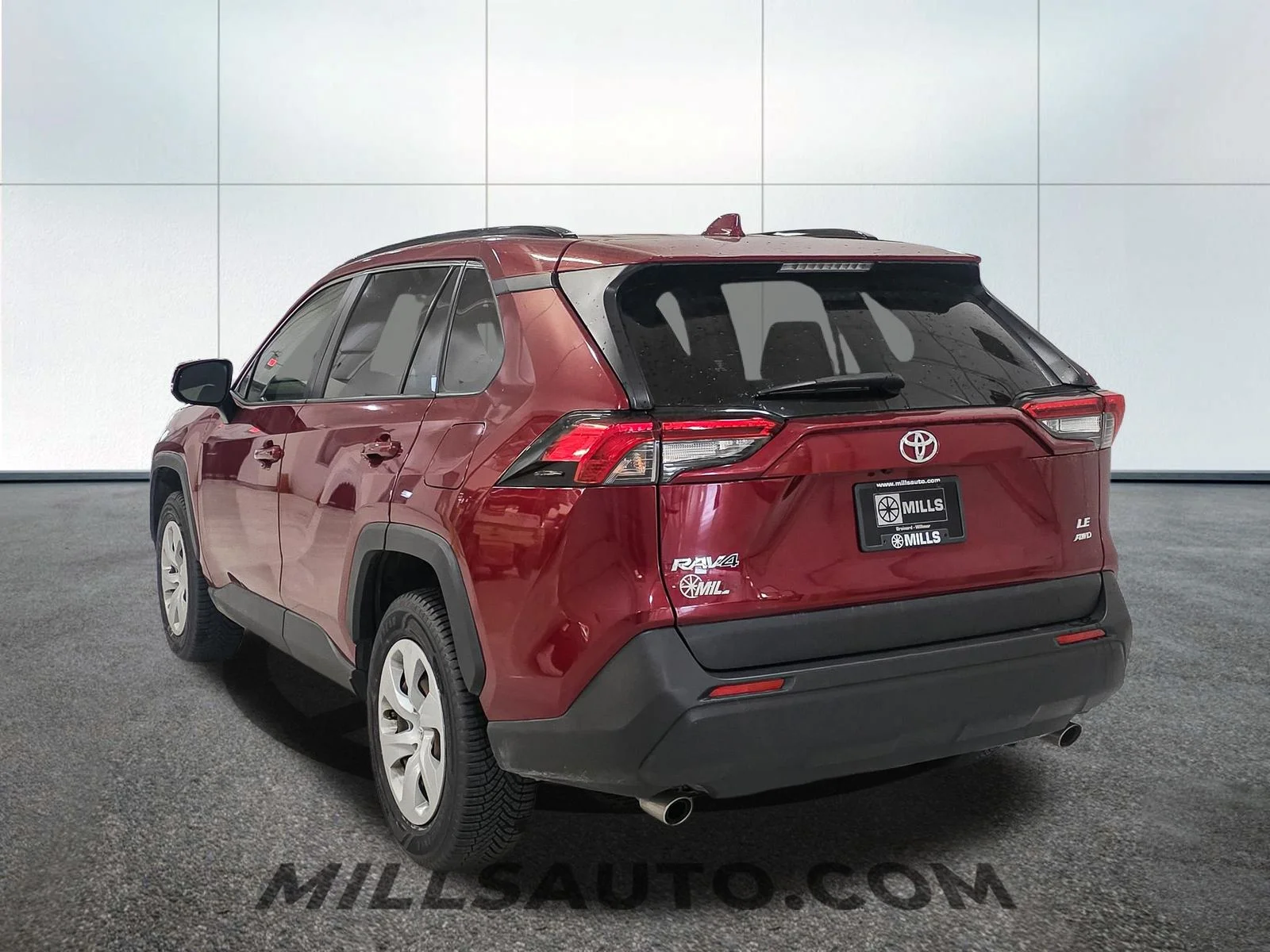 Certified Used 2019 Pearl Toyota LE image 5