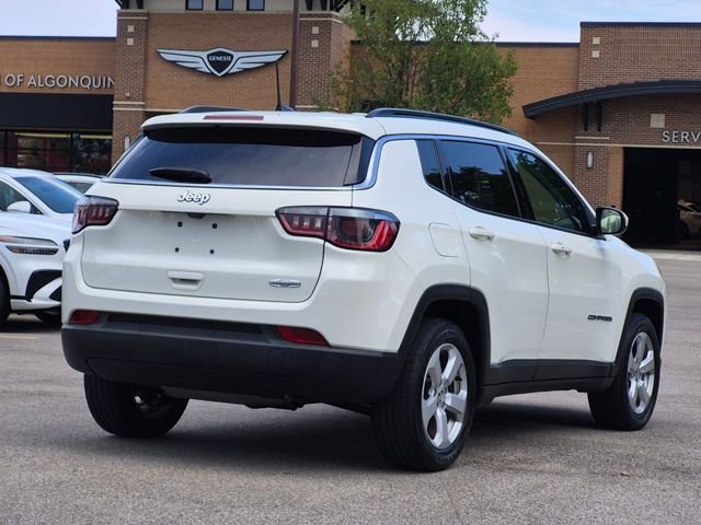 Used 2018 White Jeep Latitude image 8