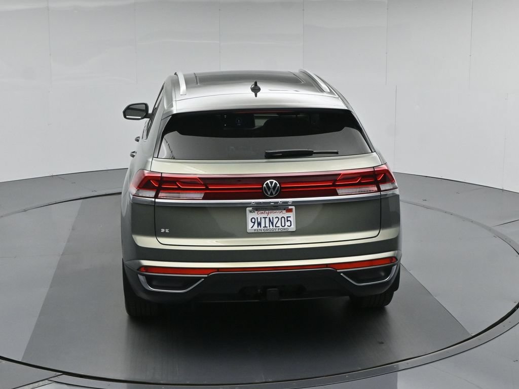 Used 2026 Green Volkswagen SE w/Technology image 43