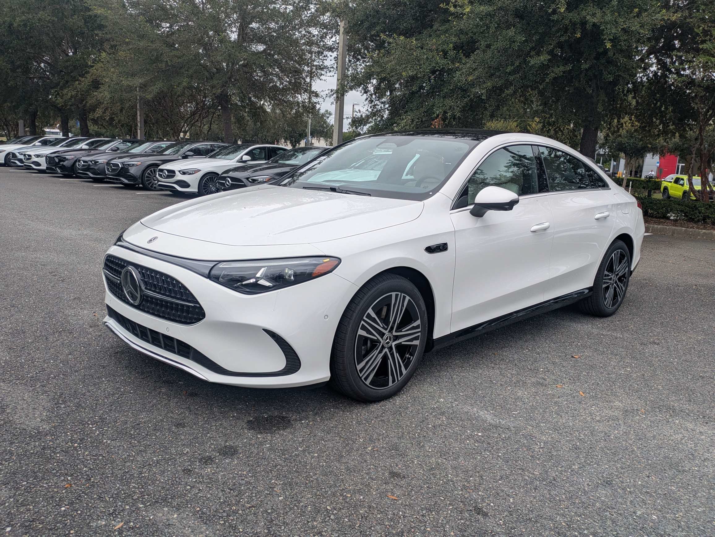 New 2027 Polar White Mercedes-Benz CLA 220 image 7