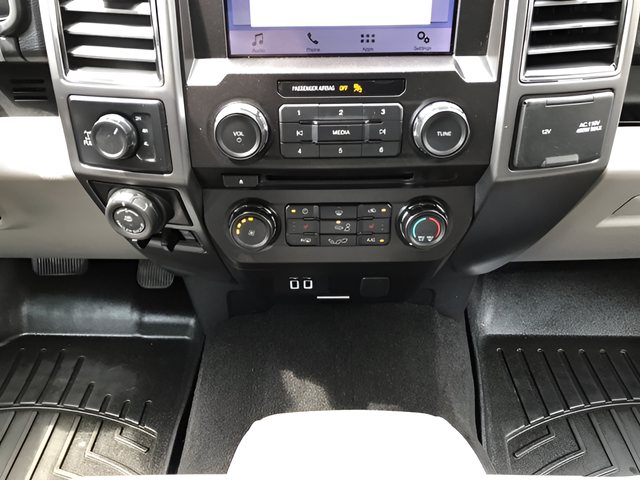 Used 2018  Ford XLT image 15