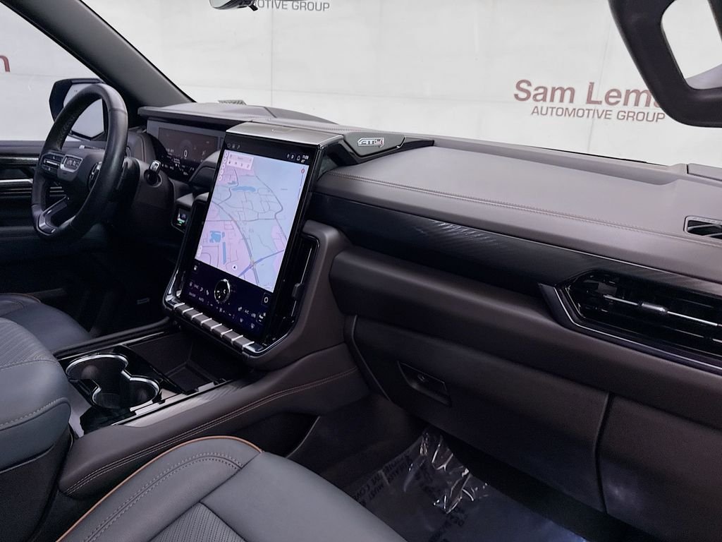2025 GMC Yukon AT4 - Photo 33