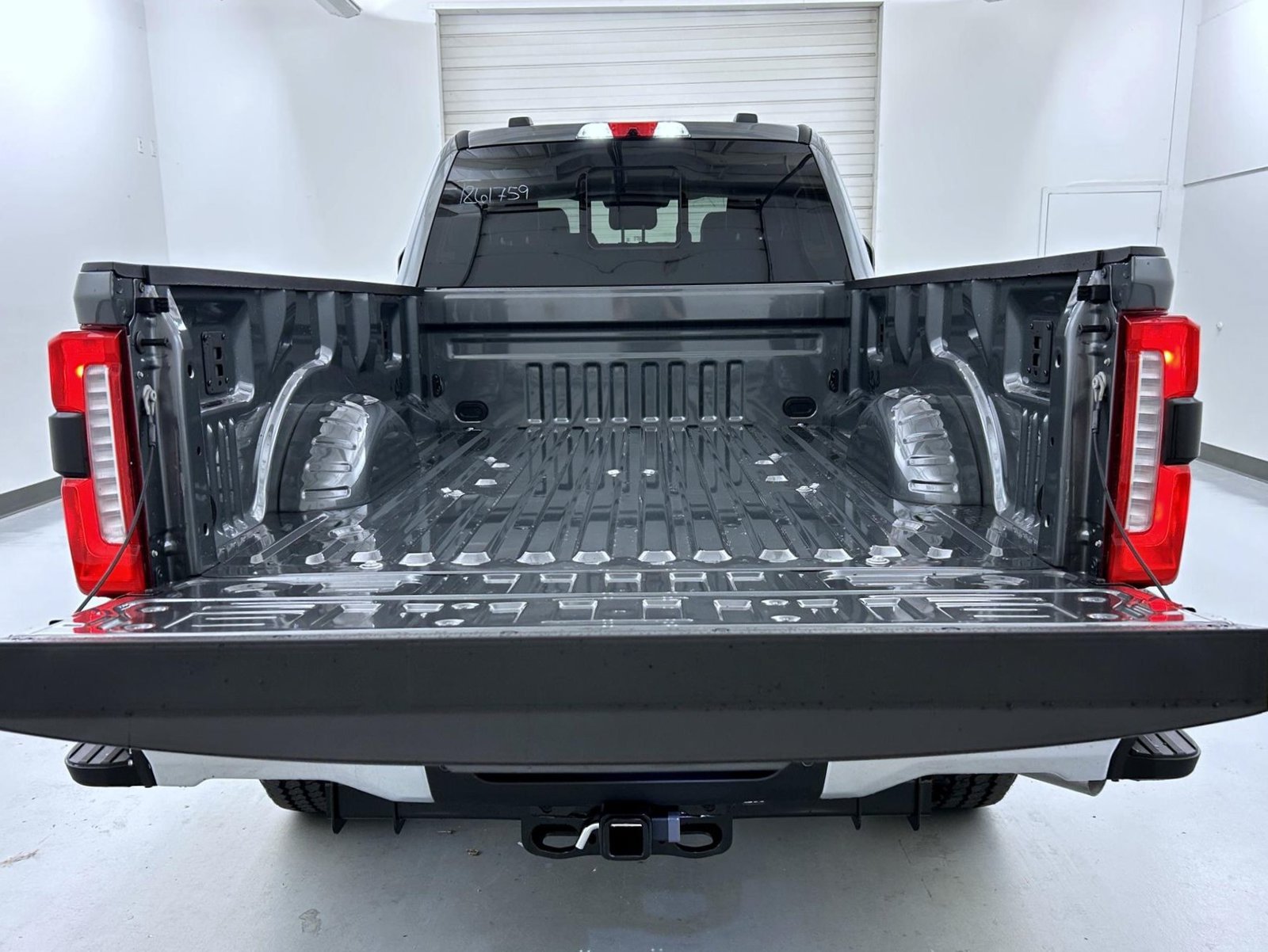 New 2026 Carbonized Gray Metallic Ford Lariat image 22
