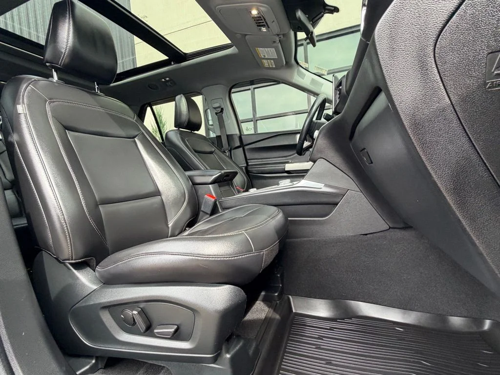Used 2023 Gray Ford XLT image 20