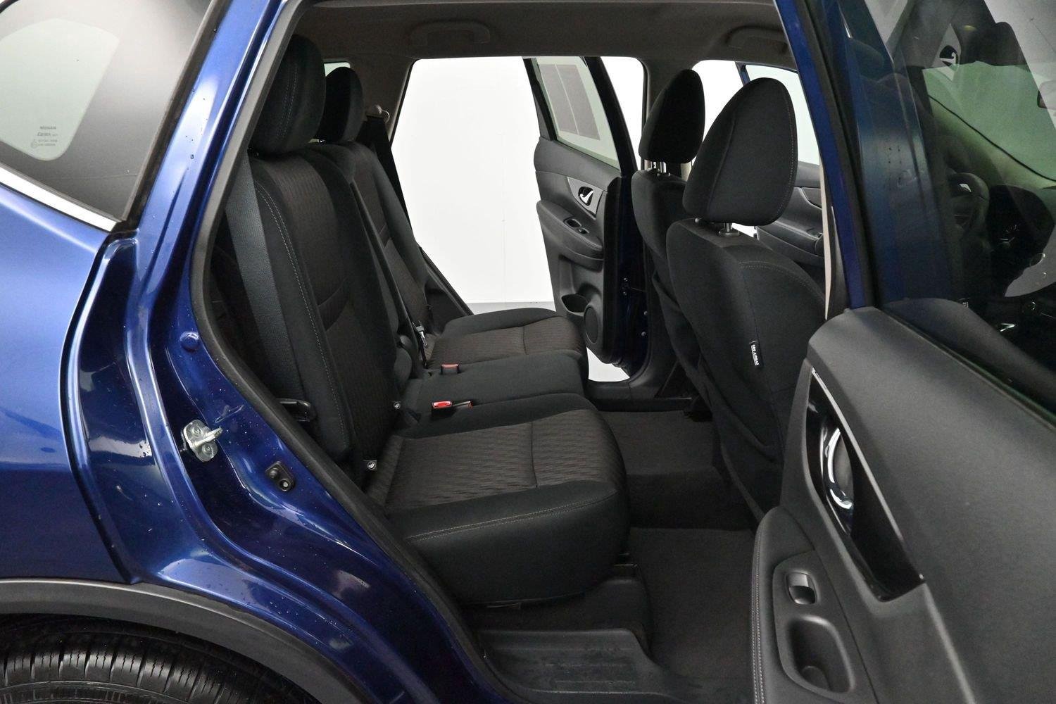 Used 2018 Caspian Blue Nissan SV image 32