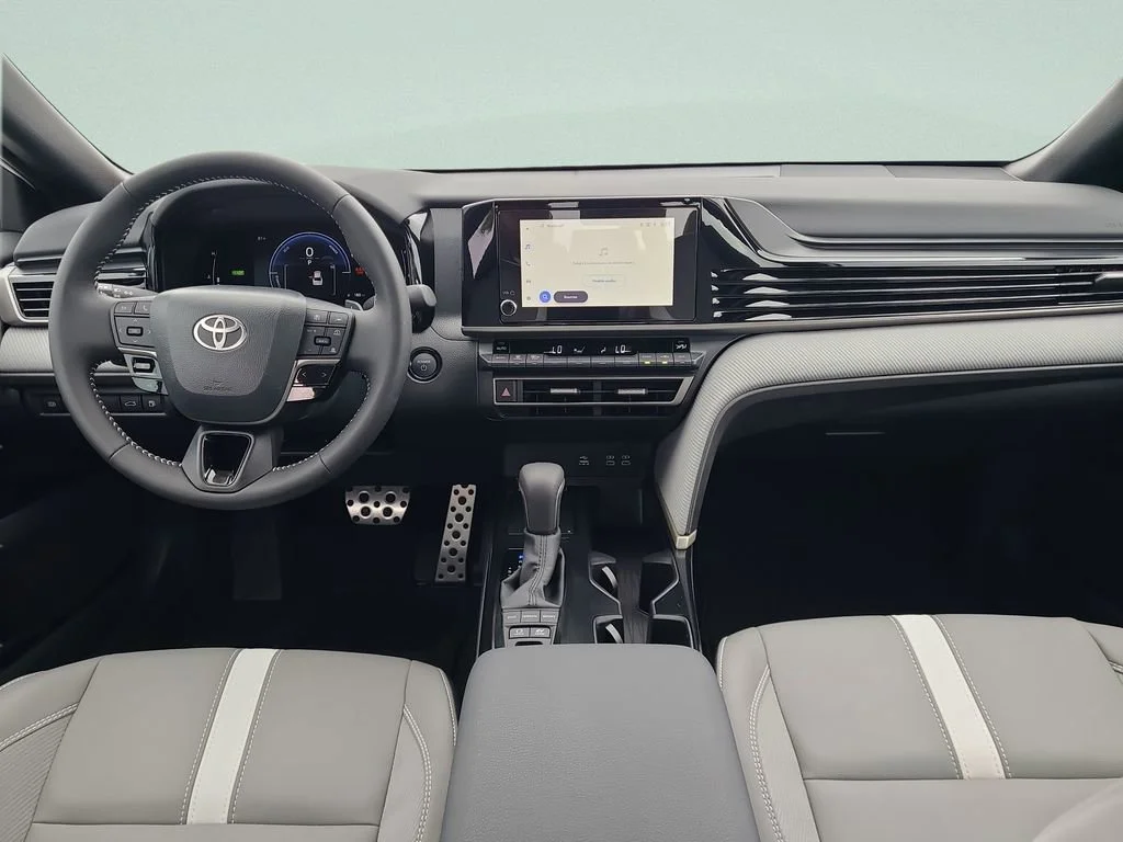 Used 2026 Ice Cap Toyota LE image 11