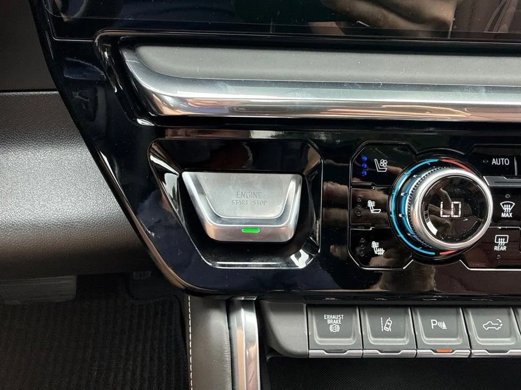 New 2026 Sterling Metallic GMC Denali Ultimate DRW image 25