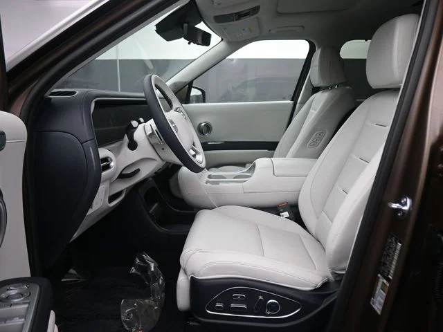 Used 2026 Brown Hyundai Calligraphy image 12
