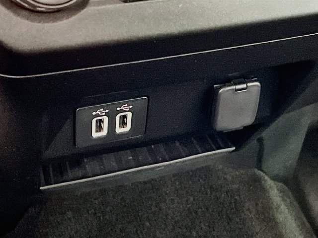 Used 2019 Red Ford XLT image 19