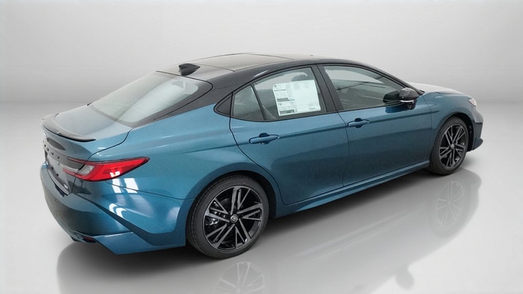 New 2026 Ocean Gem with Midnight Black Metallic roof Toyota XSE image 35
