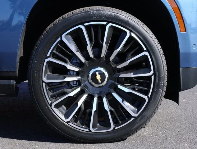 2026 Chevrolet Suburban High Country - Photo 32