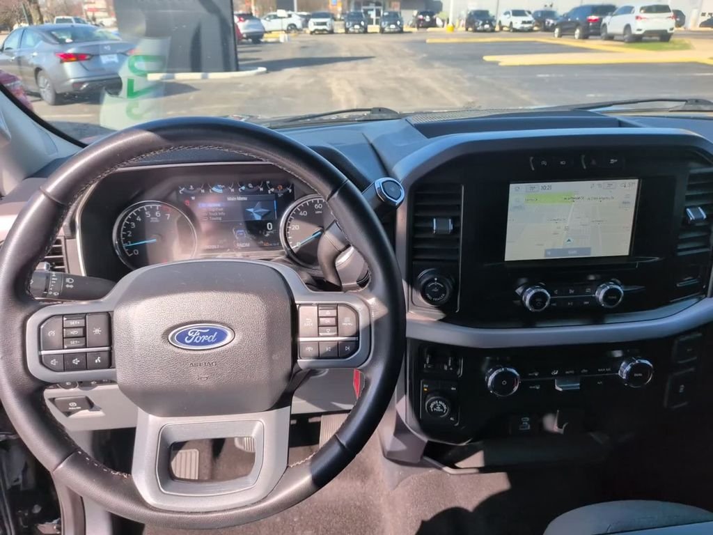 Used 2023 Black Ford XLT image 26