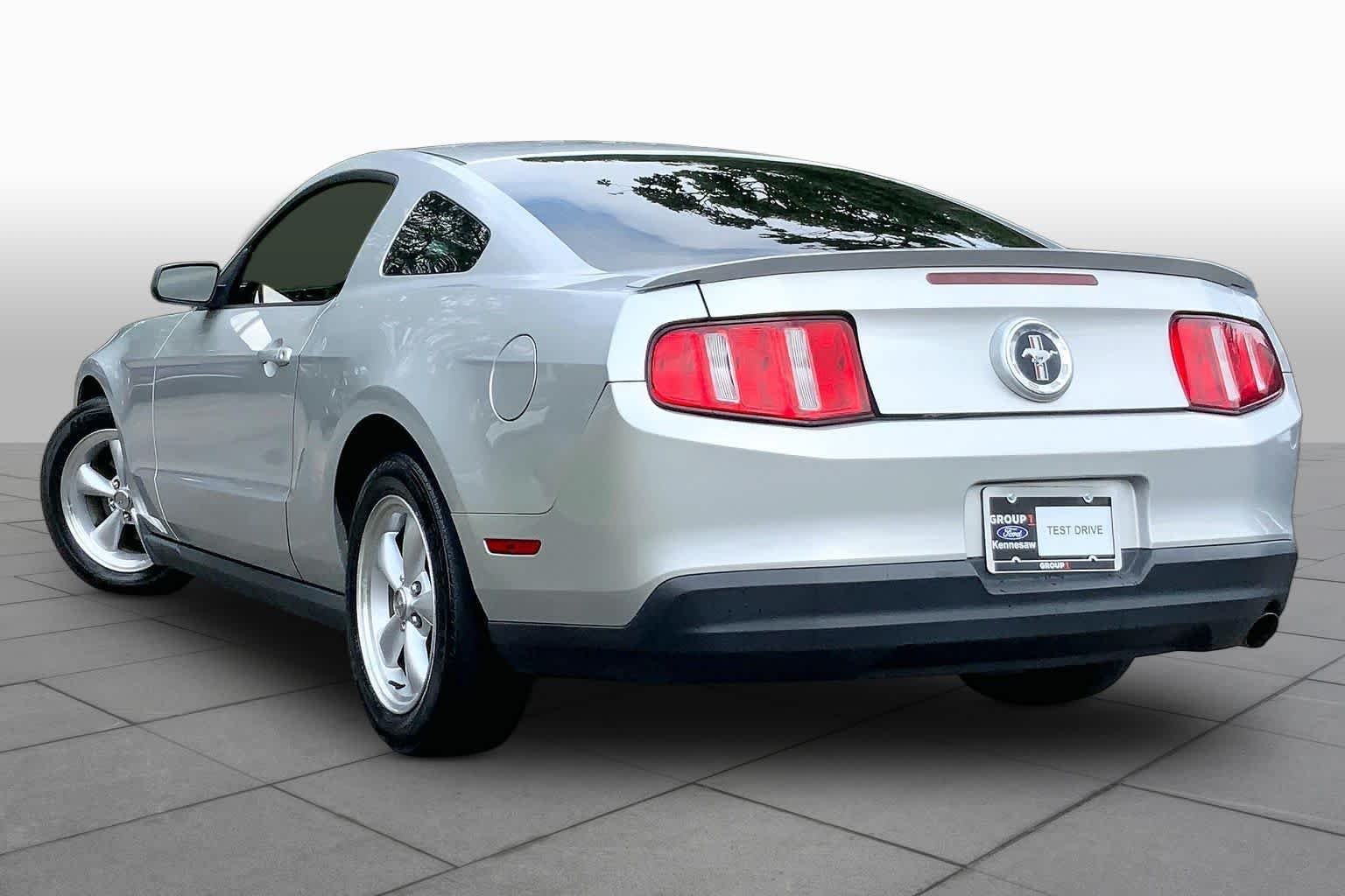 Used 2010 Red Candy Metallic Ford V6 Premium image 9
