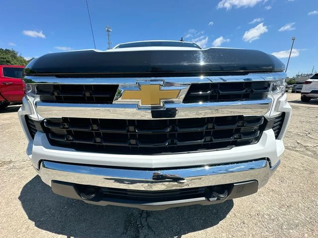 Used 2024 White Chevrolet LT image 33