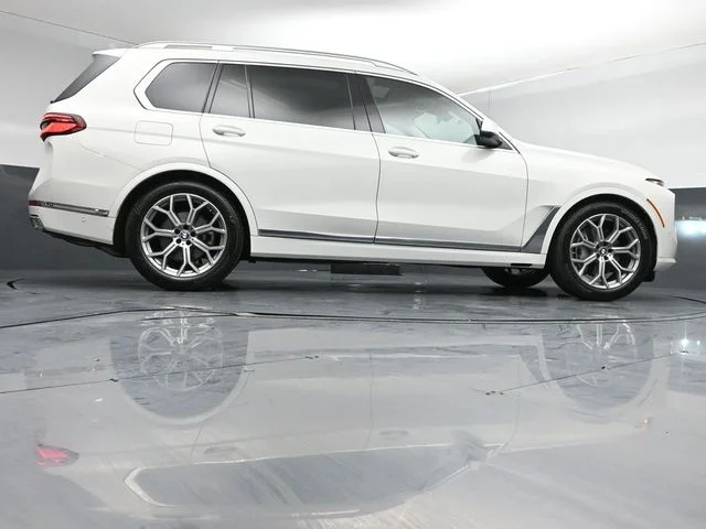 Used 2023 White BMW xDrive40i image 45