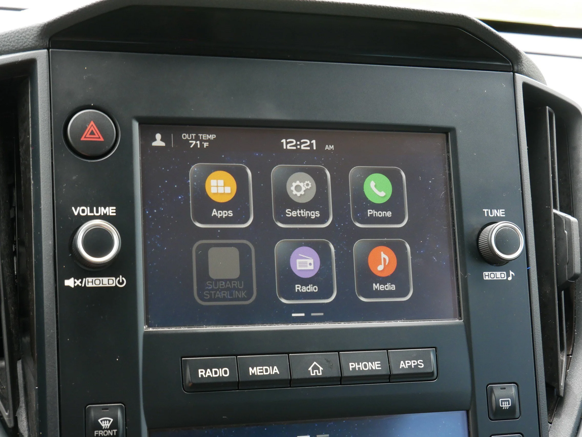 Used 2024 Ice Silver Metallic Subaru SUV CVT image 22