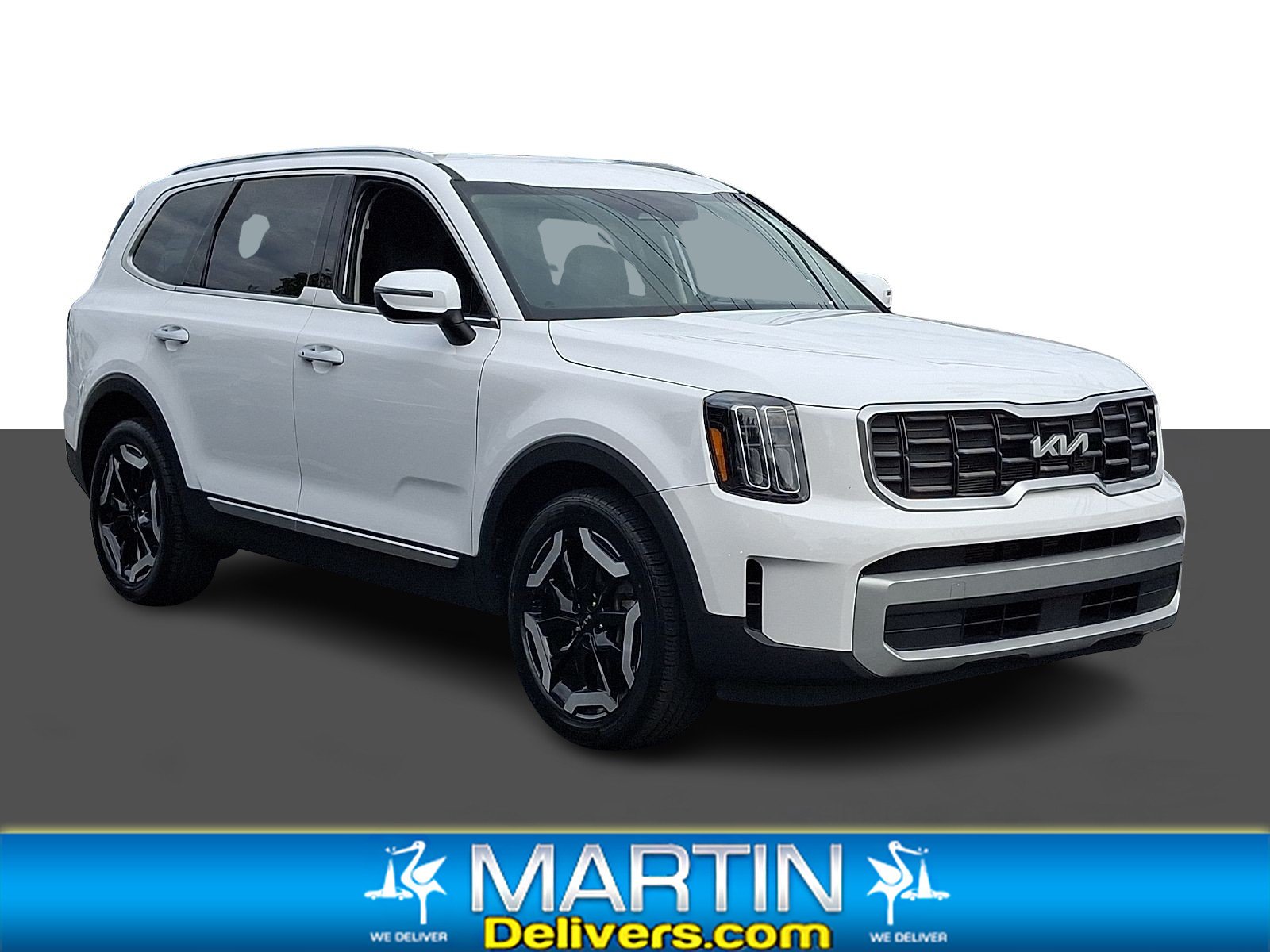 Used 2024 Glacial White Pearl Kia S image 1
