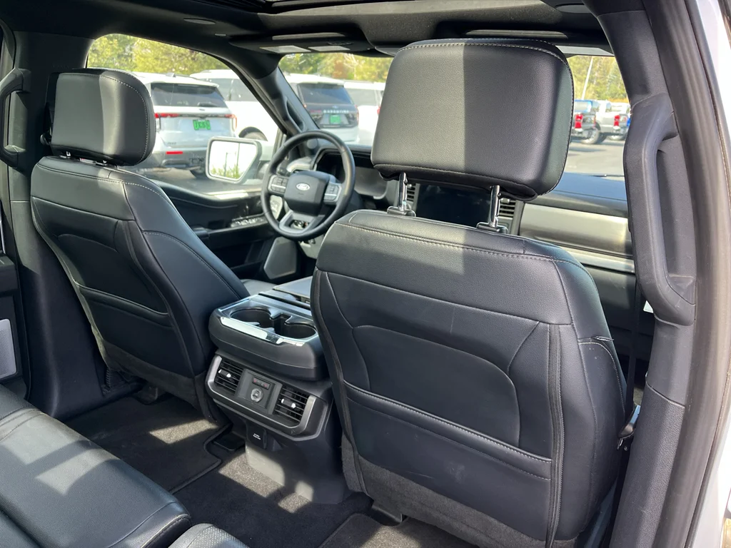 Used 2025 White Ford Lariat image 10