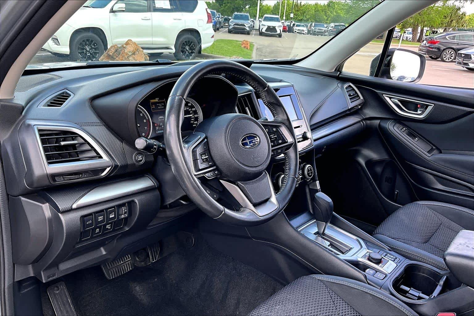 Used 2021 Ice Silver Metallic Subaru Premium image 16