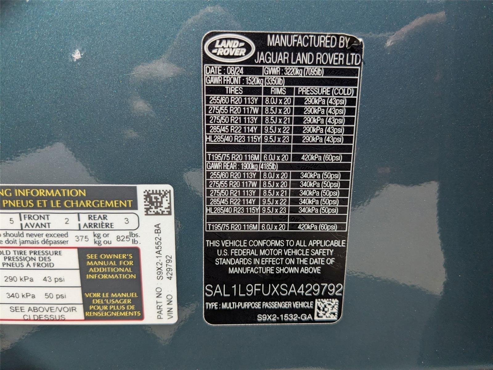 Used 2025 Giola Green Metallic Land Rover Dynamic SE image 36