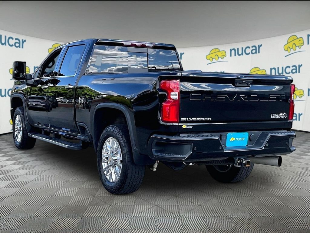 Used 2023 Black Chevrolet High Country image 4