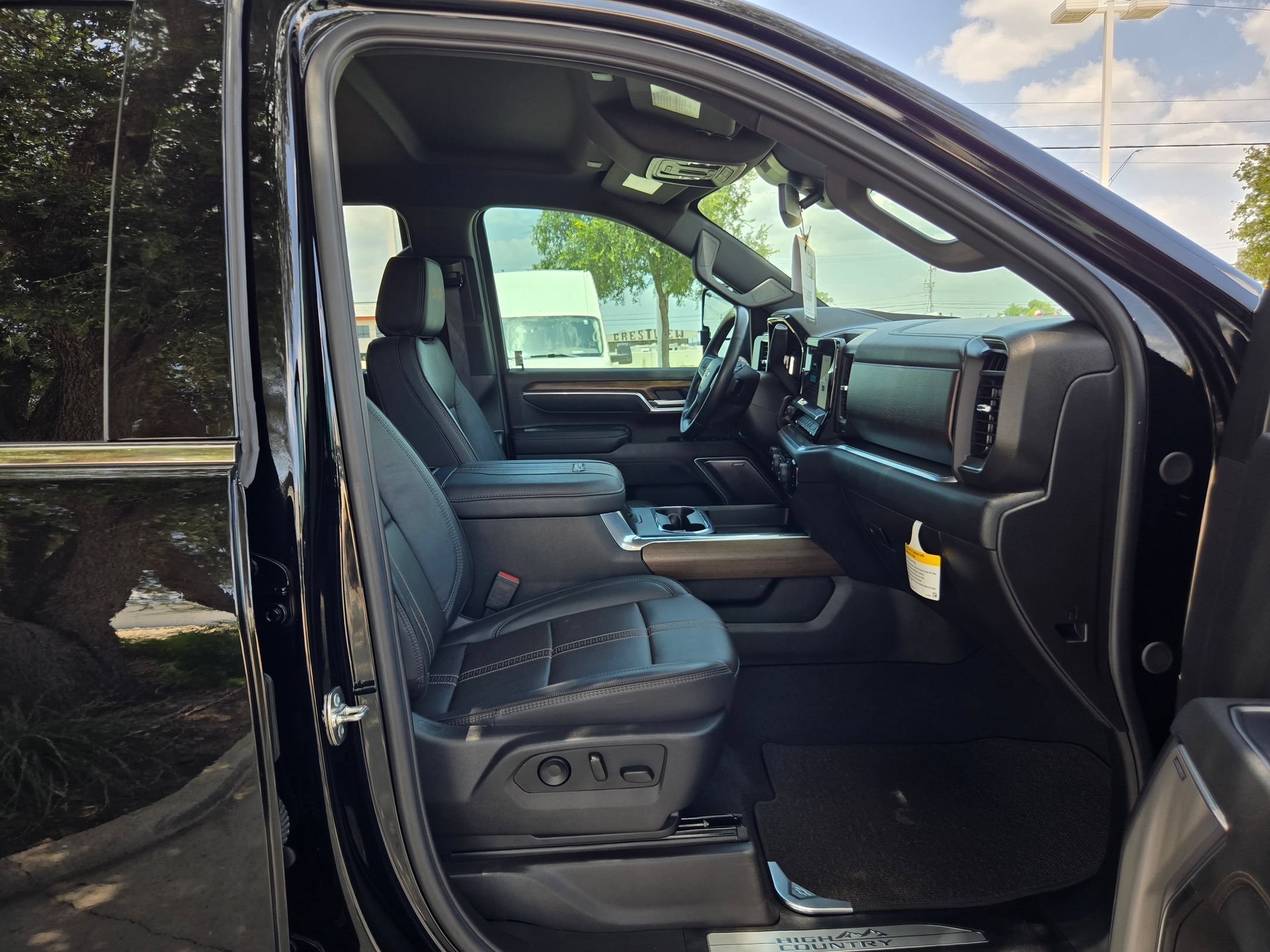 2025 Chevrolet Silverado 2500HD High Country - Photo 24