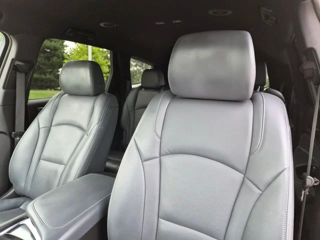 Used 2023 Black Buick Essence image 17