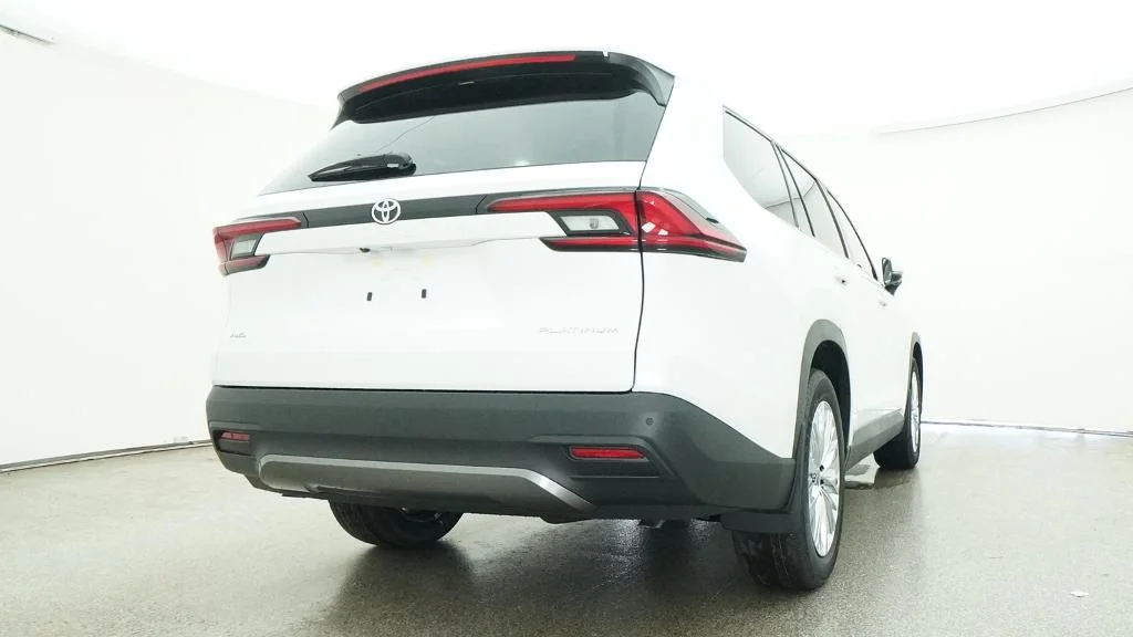 New 2026 Wind Chill Pearl Toyota Platinum image 21