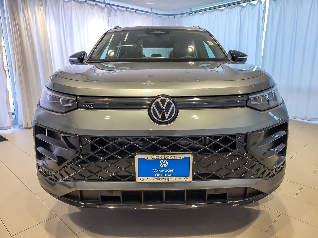 New 2026 Platinum Gray Metallic Volkswagen 2.0T SE R-Line Black image 3