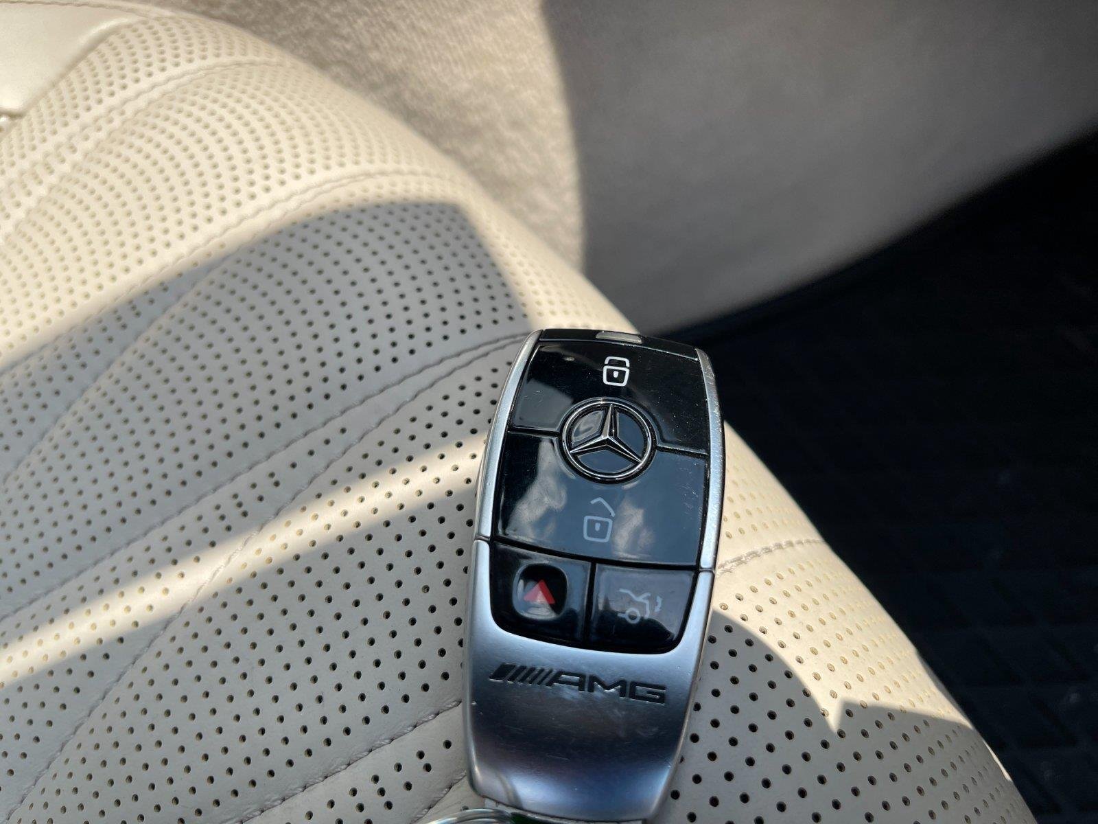 Used 2021 designo Diamond White Metallic Mercedes-Benz AMG® GT 63 image 41