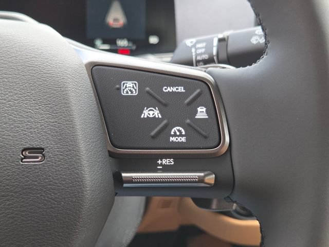 New 2026 Iridium Lexus PREMIUM image 18