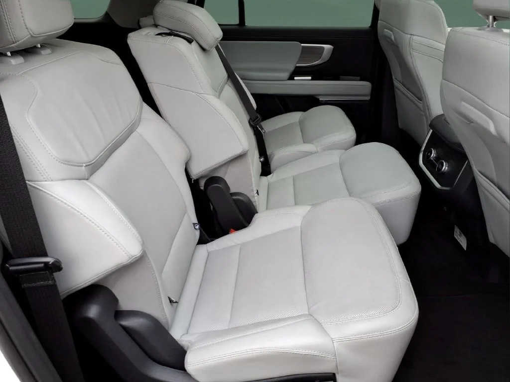 Certified Used 2025 White Ford Platinum image 16