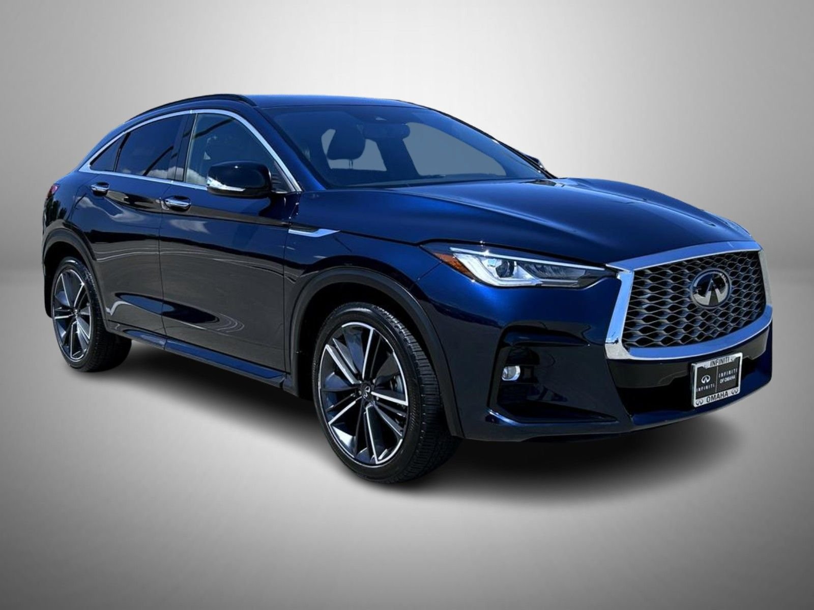 Certified Used 2023 Blue INFINITI LUXE image 3