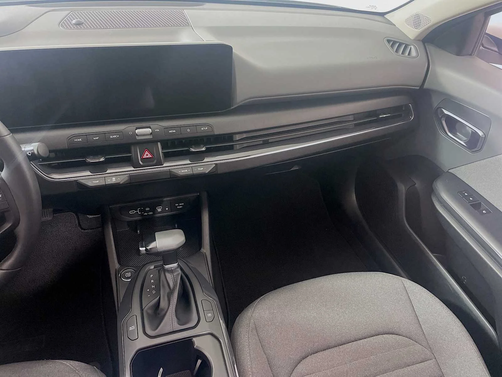 Used 2025 Snow White Pearl Kia EX image 20