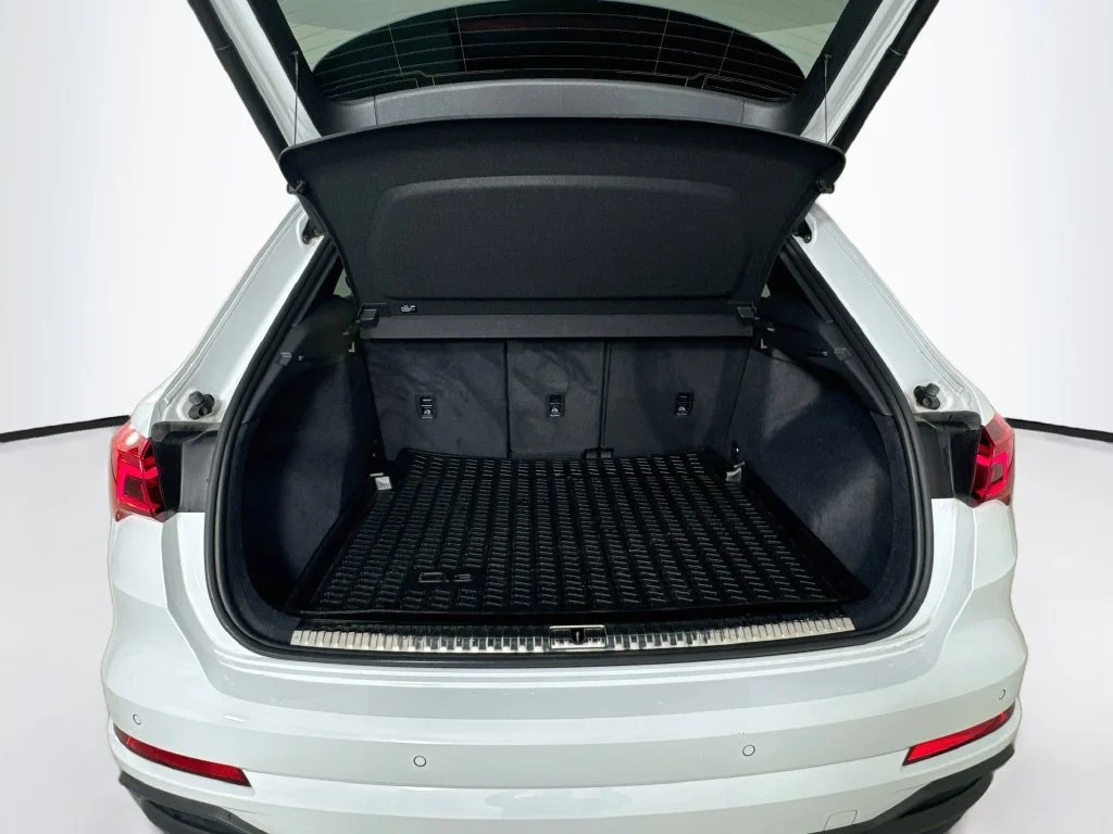 Used 2024  Audi Premium Plus image 32