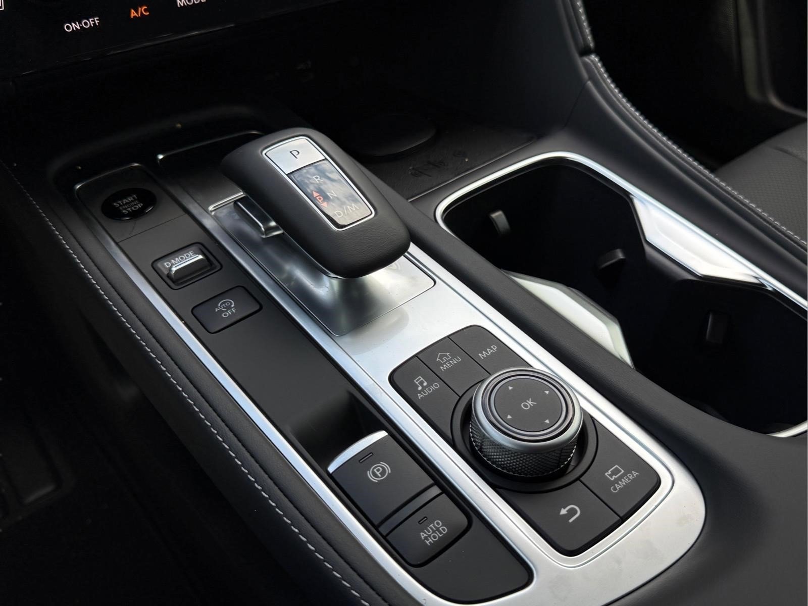 New 2027 RADIANT WHITE INFINITI Sport AWD image 17