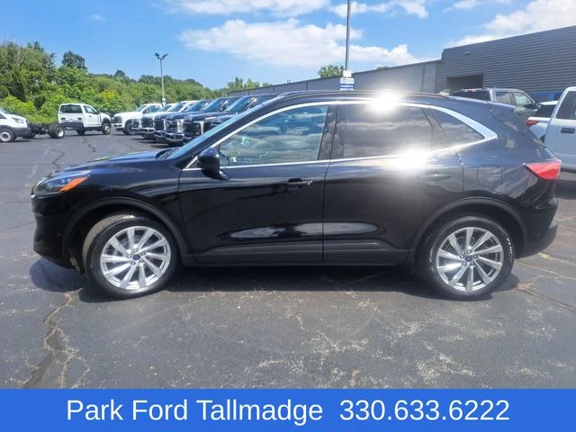 Used 2022 Black Metallic Ford Titanium image 1