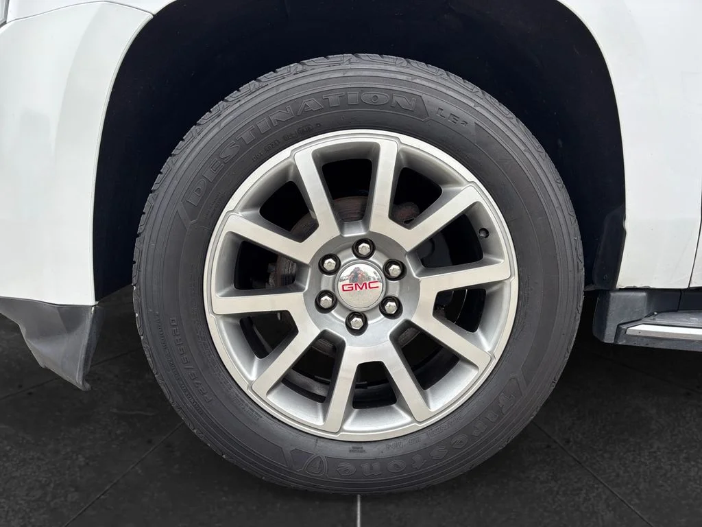 Used 2020 White GMC Denali image 9