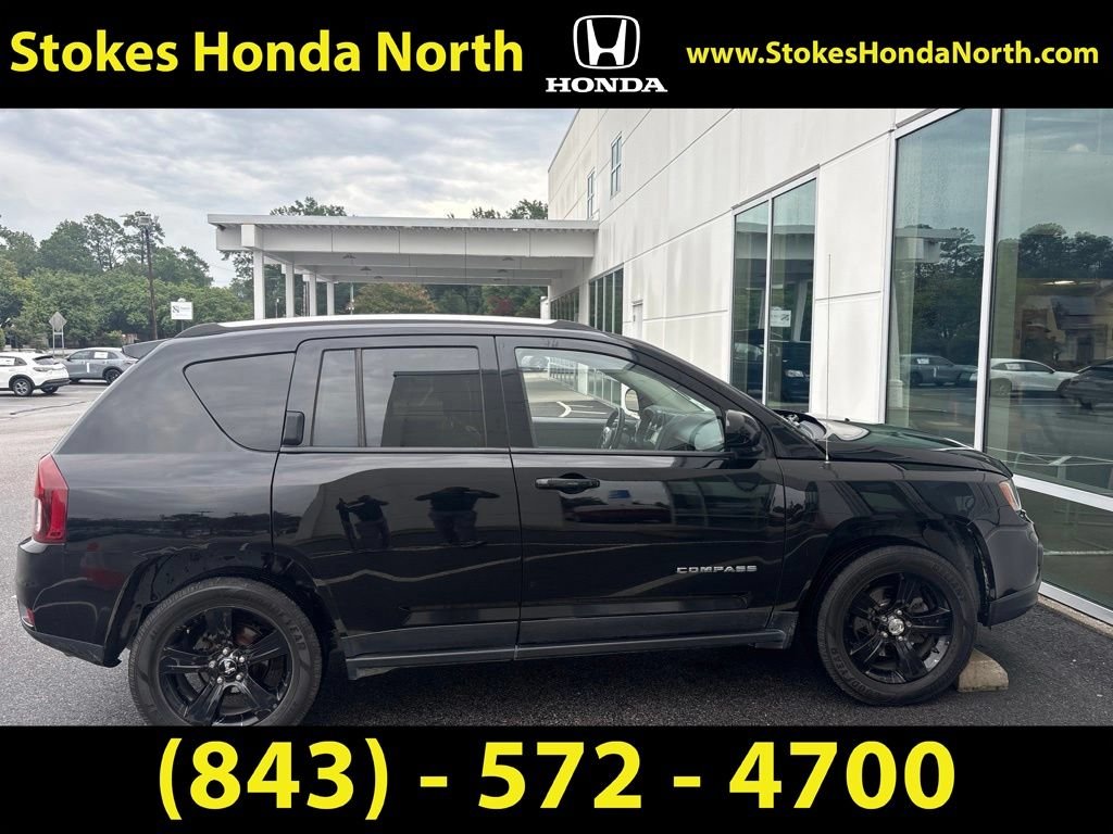 Used 2017 Black Jeep Latitude image 2