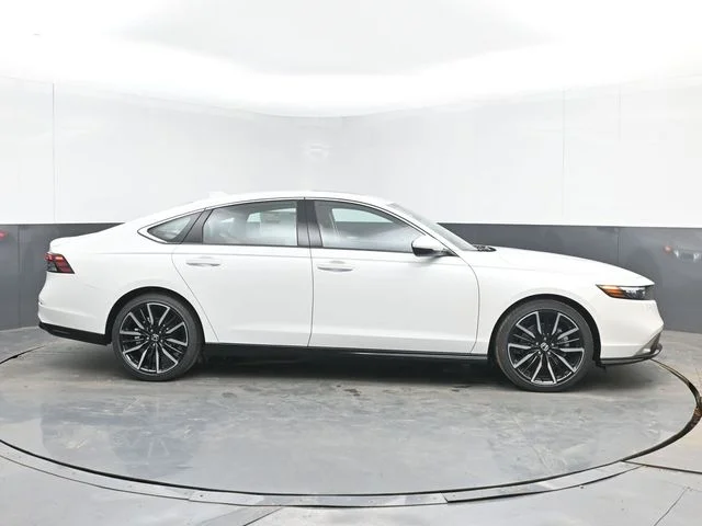 New 2026 Platinum White Pearl Honda Touring Hybrid image 14