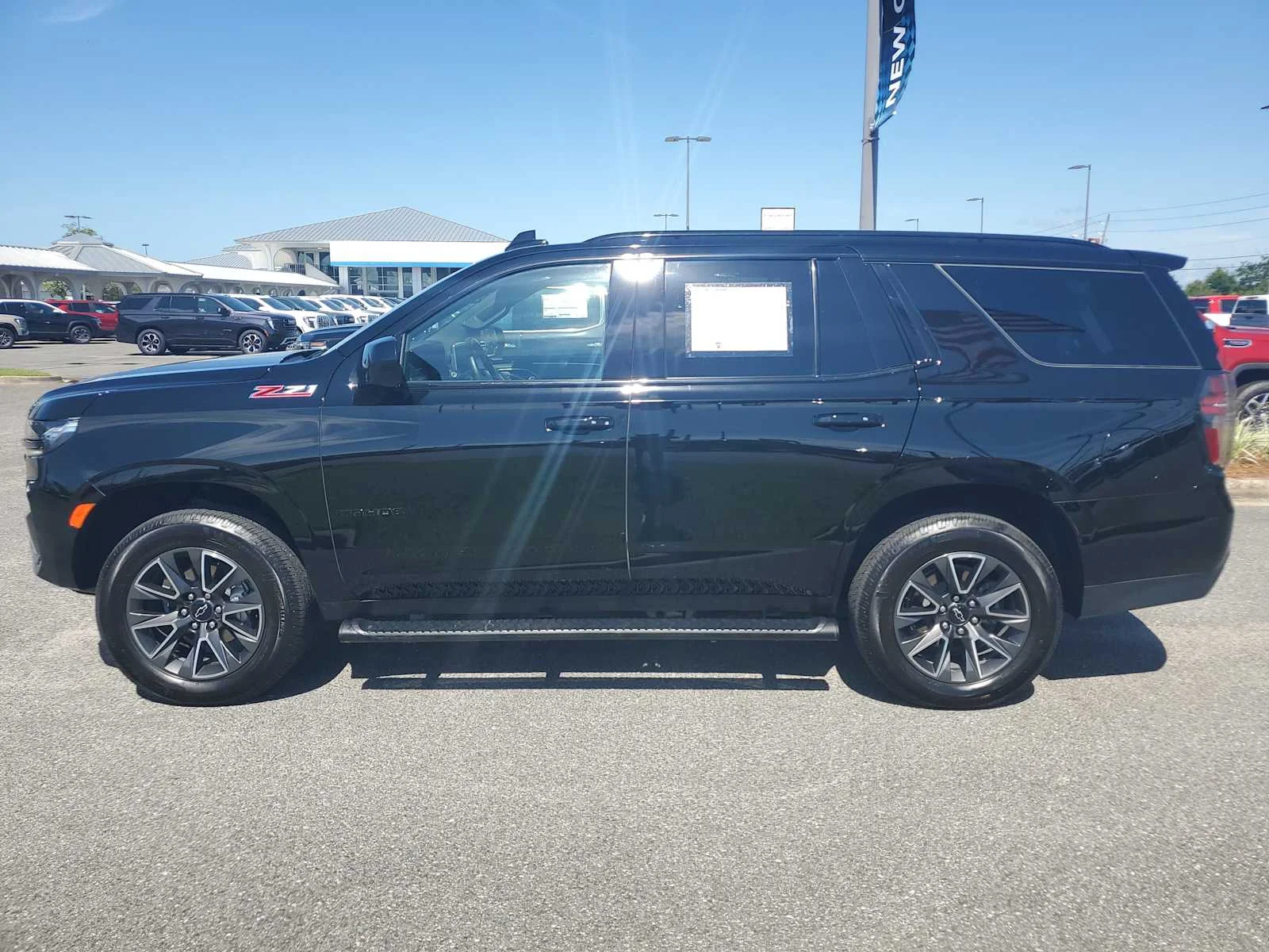 Used 2023 Black Chevrolet Z71 image 2