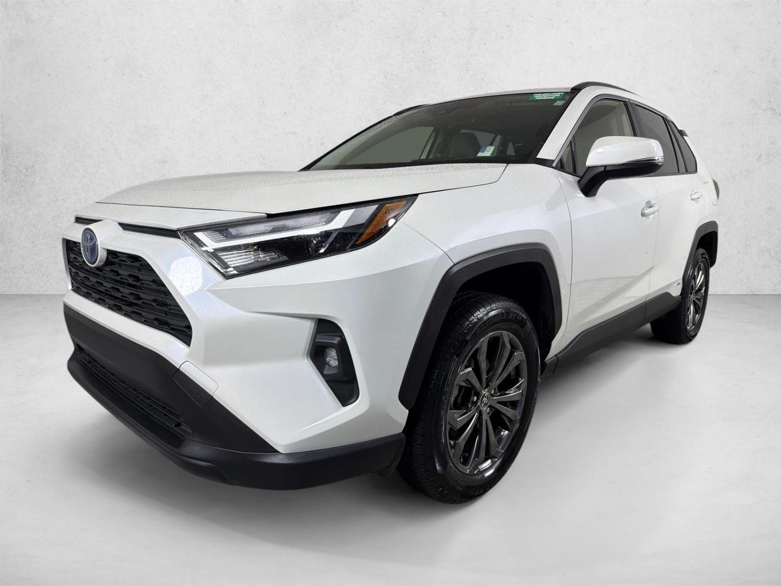 Used 2022  Toyota Hybrid XLE Premium image 8
