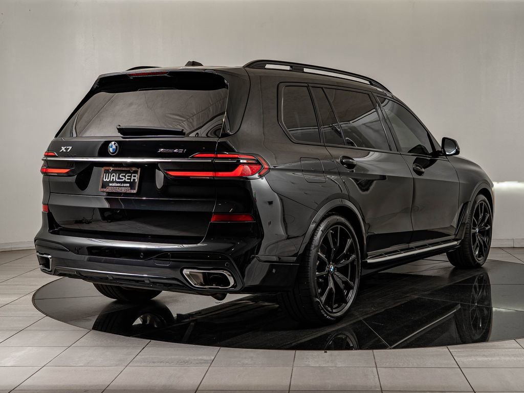 Used 2025 Black Sapphire Metallic BMW xDrive40i image 5