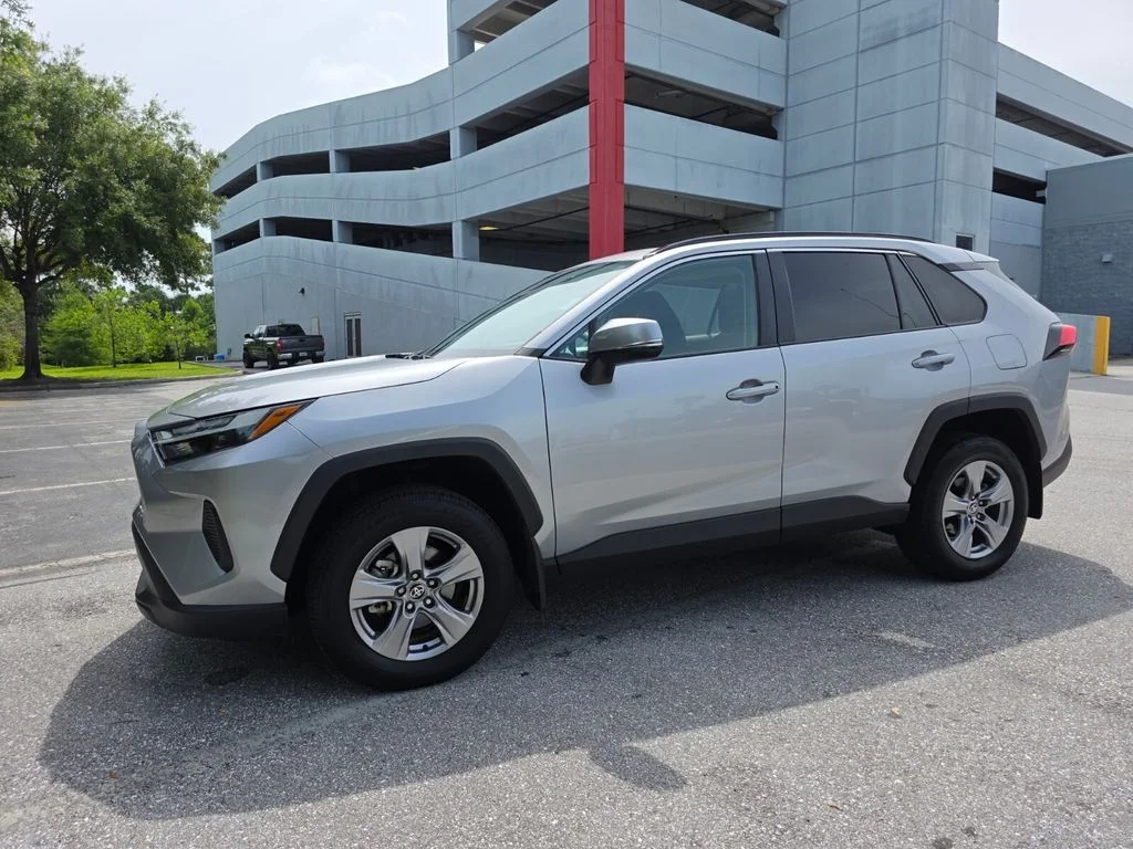 Used 2025 Silver Toyota XLE image 3