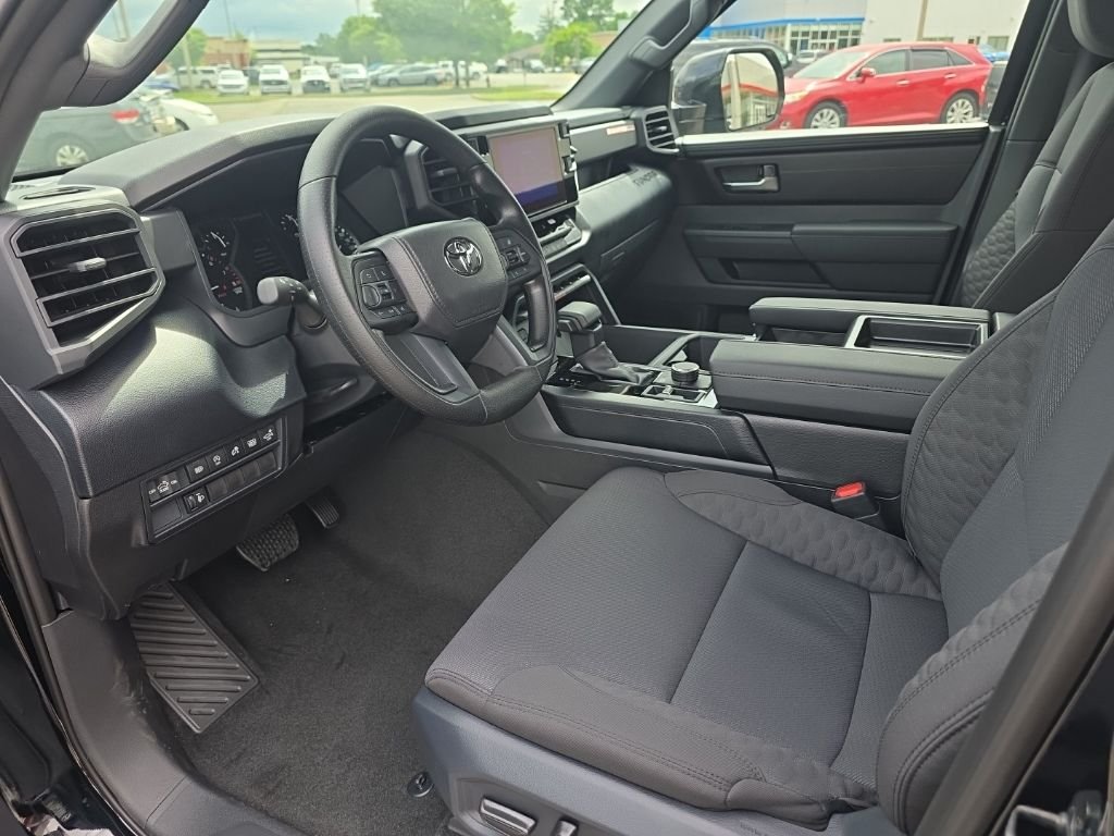 2026 Toyota Tundra SR5 - Photo 9