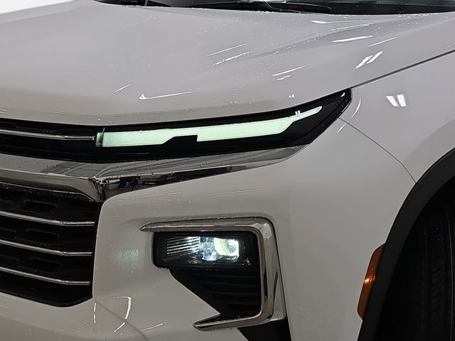 Used 2025 White Chevrolet LT image 30