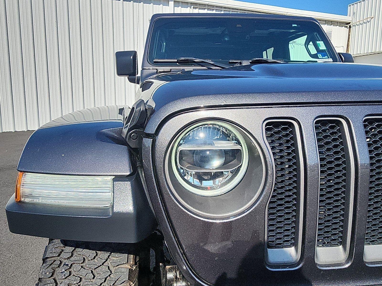 Used 2020  Jeep Rubicon image 12